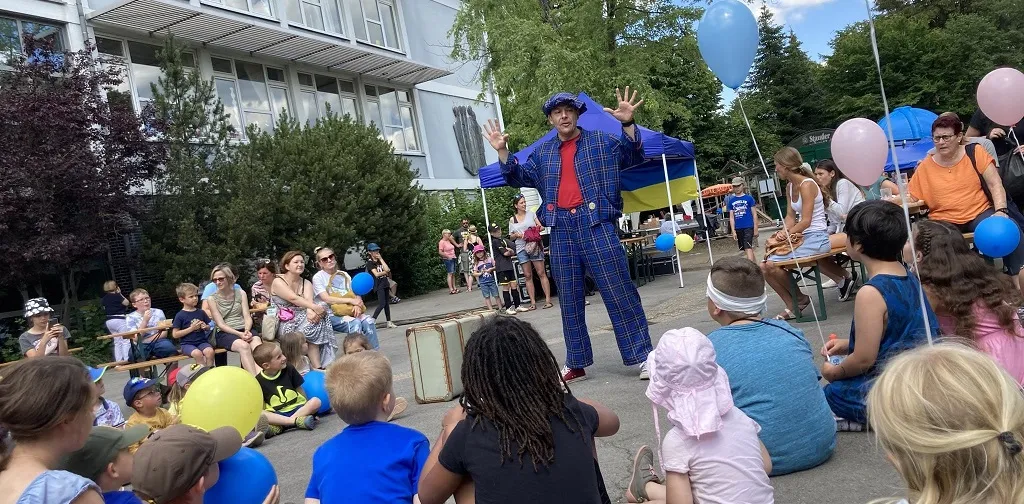 Walk Act NRW – Clown Zauberer LIAR – Pantomime