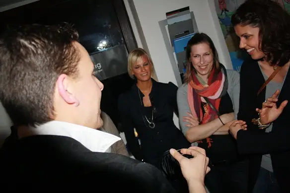 Close-up Zauberei bei Firmenevent in Düsseldorf