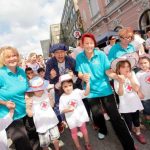 Sommerfest und Strassenfest Spendenlauf in Bottrop mit Clown Zauberer LIAR als Walking Act
